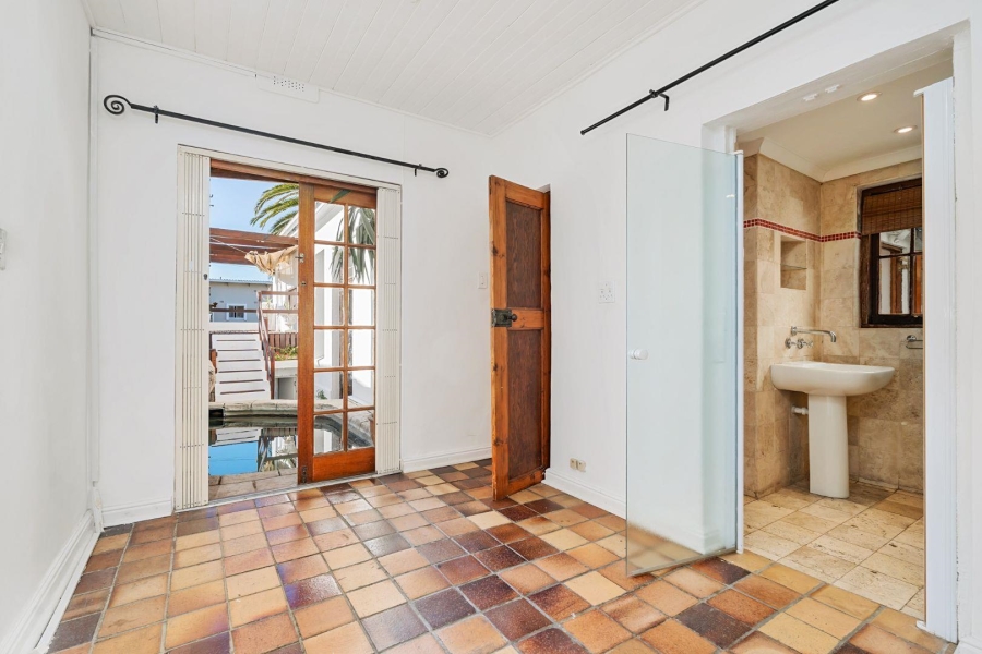 3 Bedroom Property for Sale in Tamboerskloof Western Cape